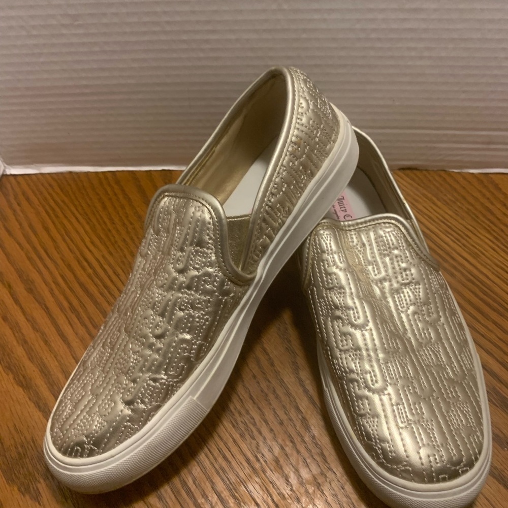 Juicy Couture Ruby Metallic Gold Slip-On Sneakers Size7 comfortable fun shoe